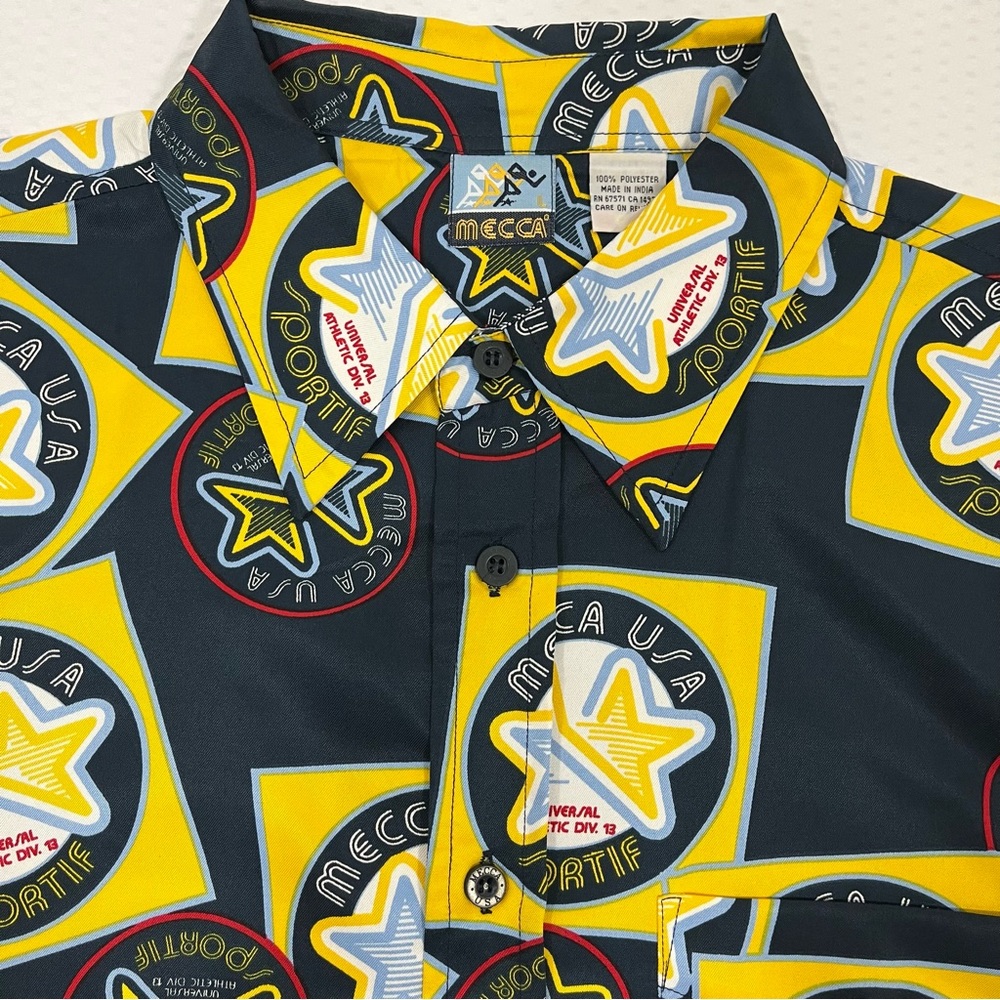 Mecca Short Sleeve Men’s Size Large Sportif Allover Print Button Up Y2K Street